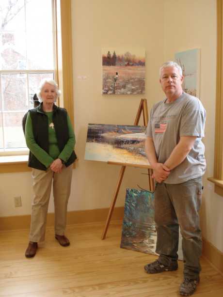 Bishop Hill Heritage ordf&ouml;rande Cheryl Wexell Dowell, VagnHall Galleri's f&ouml;rest&aring;ndare och keramikern Jeff Gord.