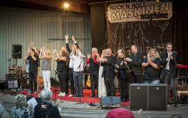 Bandet på scen i Uppsala. Foto: Johan Lindqvist